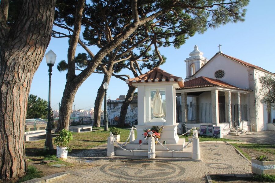 Lisbon: 3-Hour Sightseeing Tuk-Tuk Tour with Free Pickup - Baixa, Chiado, and Bairro Alto