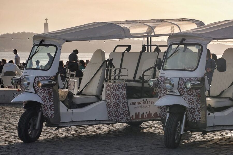 Lisbon: 3-Hour Street Art Tuk Tuk Tour - Is $212 a fair price for four people?