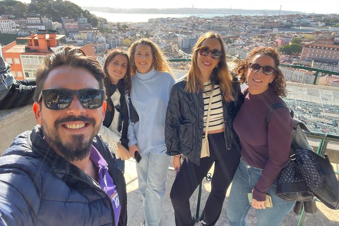 Lisbon 7 Hills Private TukTuk Tour: Best Views & Iconic Landmarks - Key points at a glance