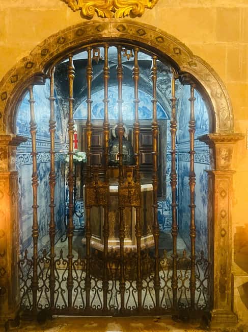 Lisbon: Alfama Old Town, Viewpoints and More TukTuk Tour - Senhora do Monte: the widest city view