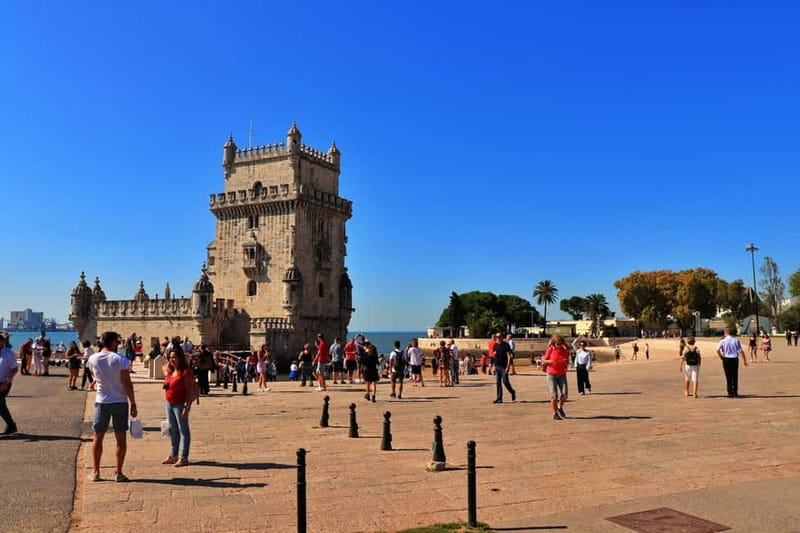 LISBON: Amazing Tuktuk tours with a local portuguese guide - Key points at a glance