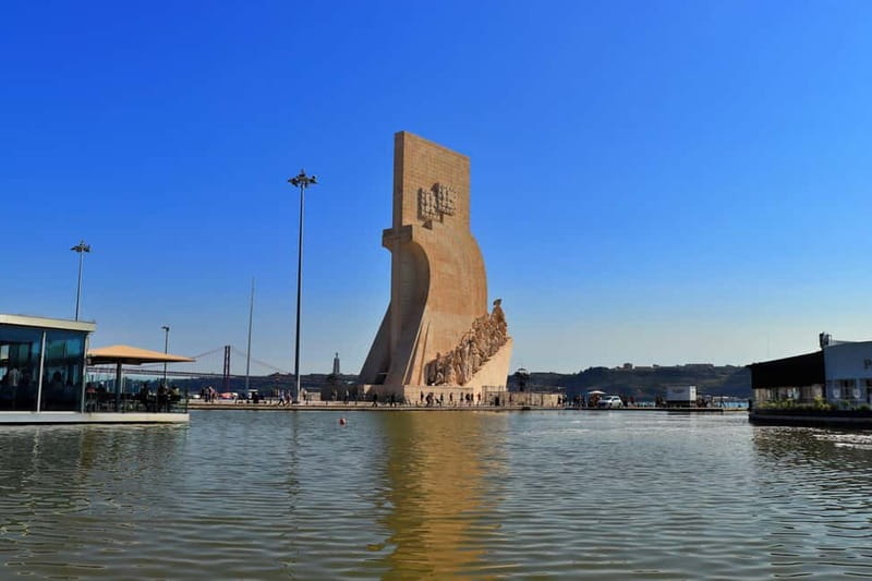 LISBON: Amazing Tuktuk tours with a local portuguese guide - Views from the castle hill and beyond