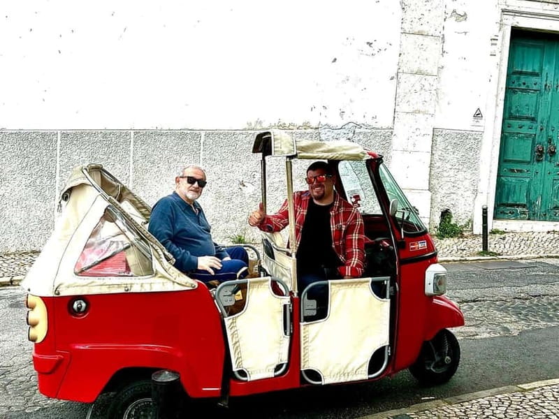 LISBON: Amazing Tuktuk tours with a local portuguese guide - Belém and the famous custard tart