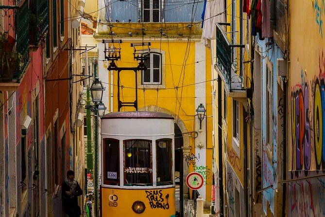 Lisbon & Belém: Private Tour half day trip by Electric Tuk Tuk - Jerónimos Monastery in Belém