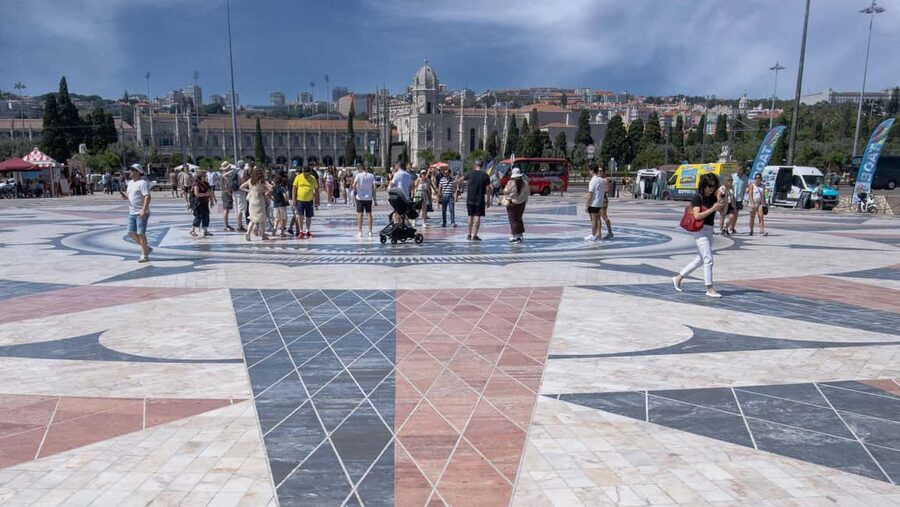 Lisbon: Belém Tuk Tuk Tour: Jerónimos, MAAT & Tower Views - Key points to know before booking