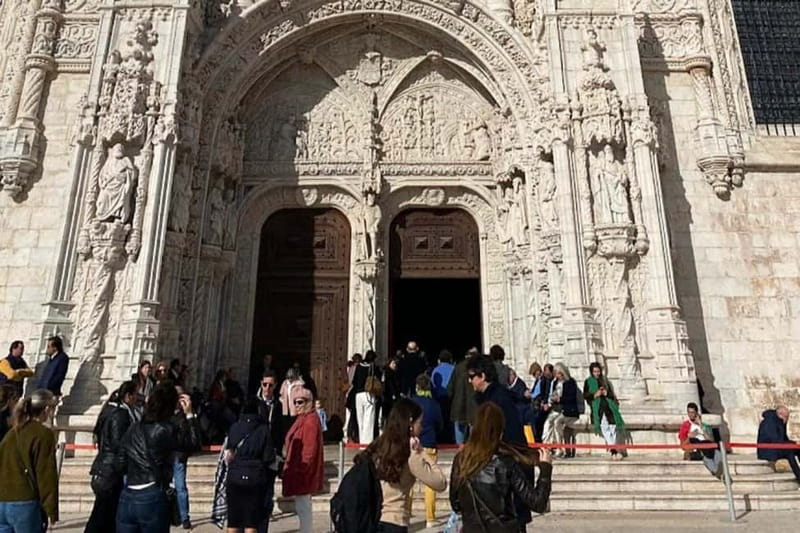 Lisbon: Belém Tuk Tuk Tour with Pastéis de Belém - MAAT and the final modern contrast