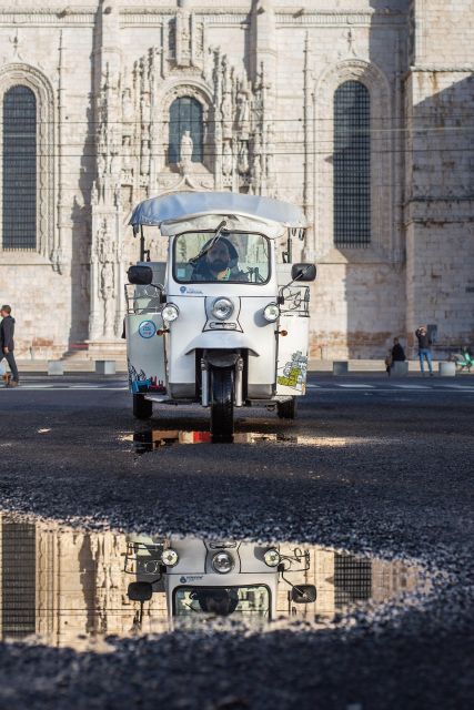 Lisbon: Belém Tuk Tuk Tour with Pastel de Nata Tasting - What the $88 price includes