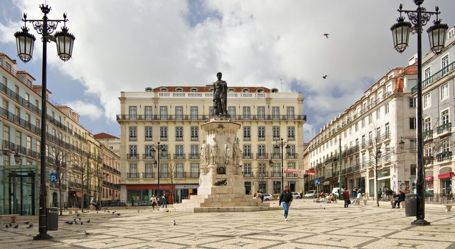 Lisbon: Chiado, Bairro Alto, and Principe Real Tuk Tuk Tour - The View from Miradouro de São Pedro de Alcântara