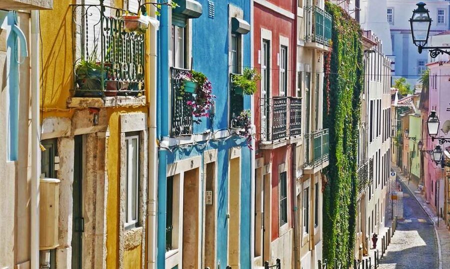 Lisbon: Chiado, Bairro Alto, and Principe Real Tuk Tuk Tour - Timing, Comfort, and What to Bring