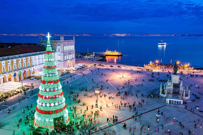 Lisbon: Christmas Lights by Tuk Tuk - Praça Luís de Camões: Another Quick Photo Opportunity