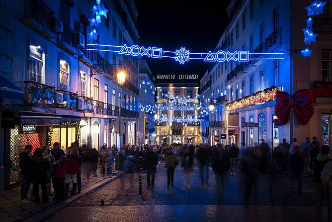 Lisbon: Christmas Lights by Tuk Tuk - English Guidance and Personal Service