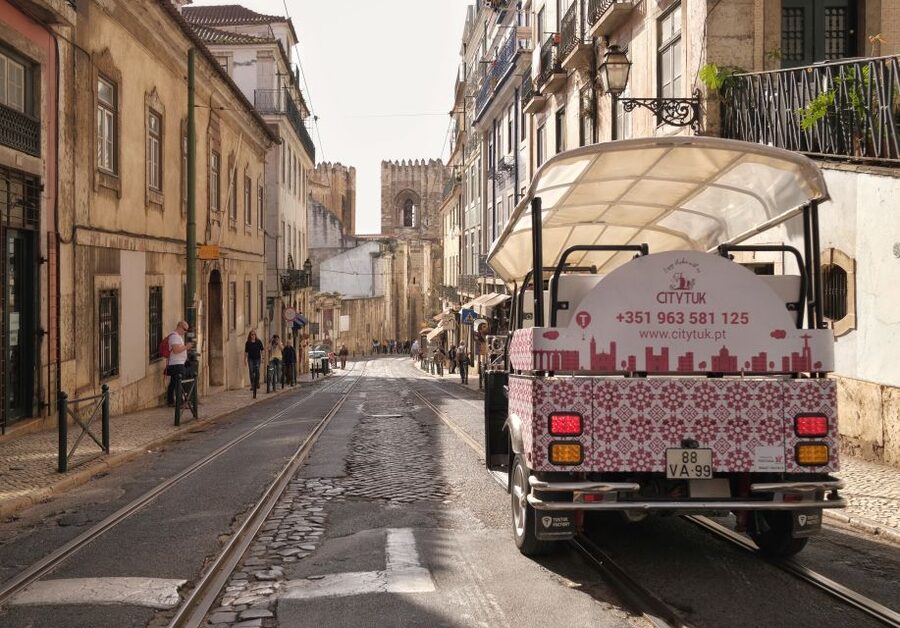 Lisbon: Discovering Belém Tuk Tuk Tour - Important practical limits for your group