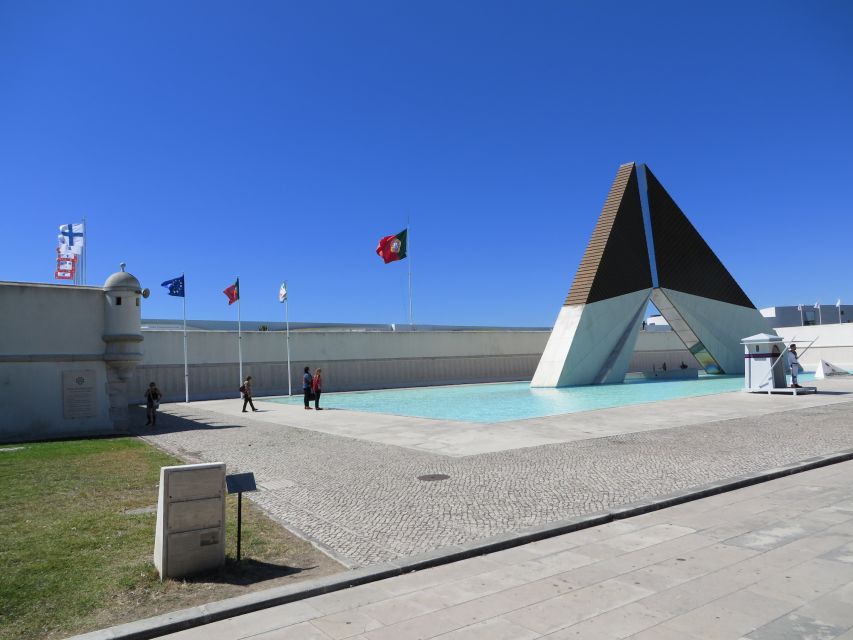 Lisbon: Discovering Belém Tuk Tuk Tour - The guide can shape the pace