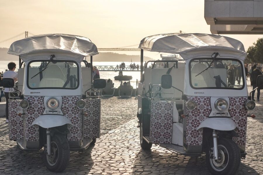 Lisbon: Discovering Belém Tuk Tuk Tour - Starting in central Lisbon and heading west