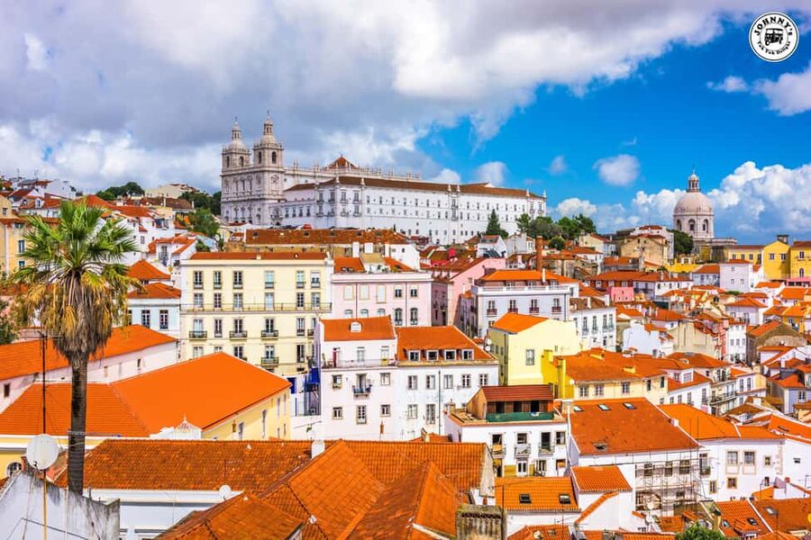 LISBON : EXPLORE OLD TOWN ALFAMA BY ELECTRIC TUK TUK - Why an electric tuk tuk works so well in Lisbon