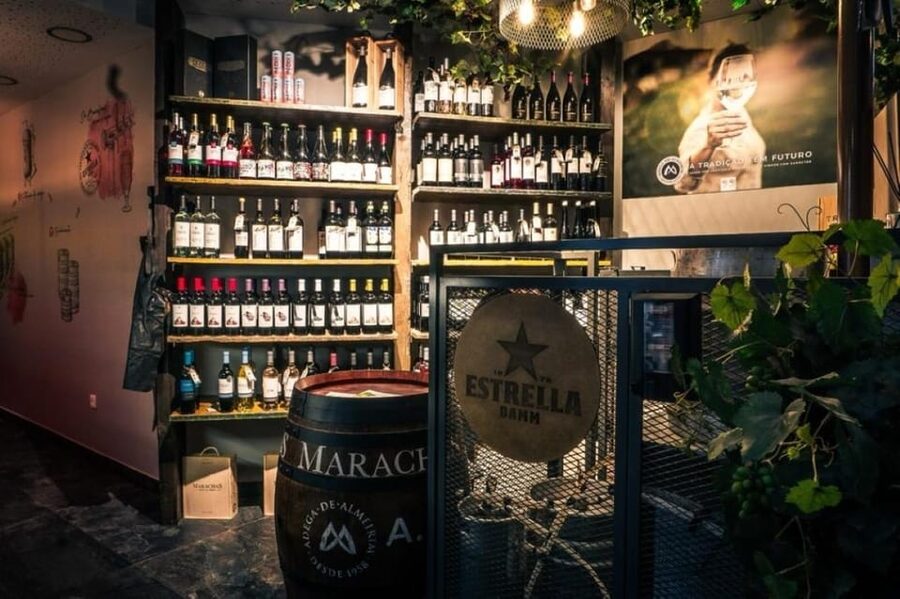 Lisbon: Food and Wine Tasting 4-Hours Tuk Tuk Tour - The views from Portas do Sol and Nossa Senhora do Monte