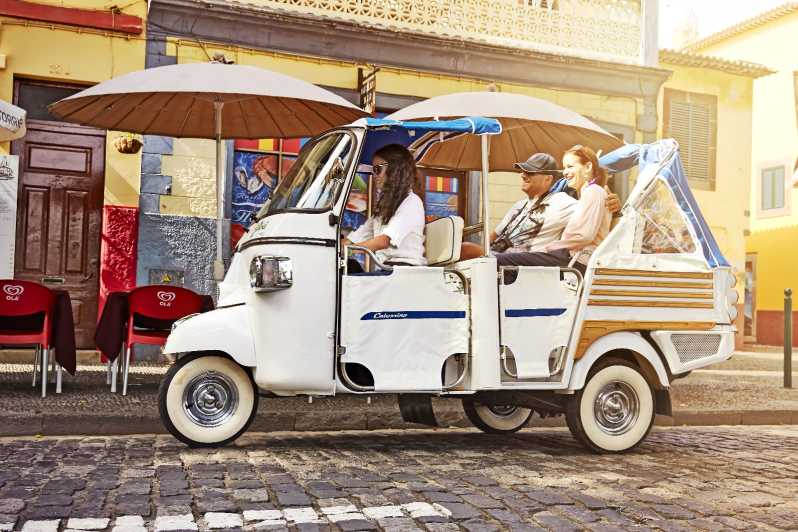 LISBON GRAND EXPERIENCE Tuktuk Tour in German - Alfama, Portas do Sol, and Lisbon Cathedral