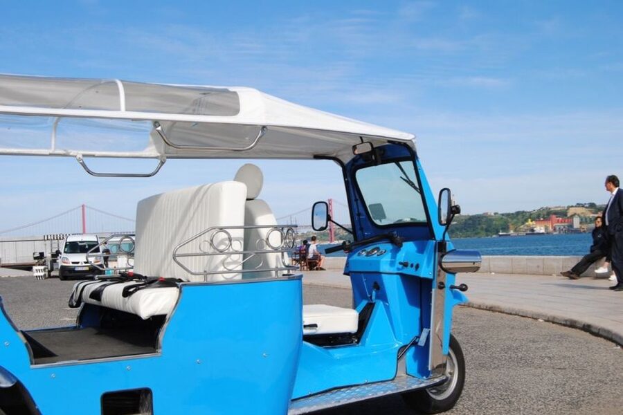 Lisbon Guided Tuk Tuk Tour: The City by the River - What the private format adds