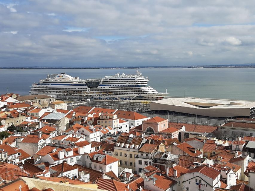 Lisbon: half day guided sightseeing tour by tuk tuk - Why a tuk tuk works well in Lisbon