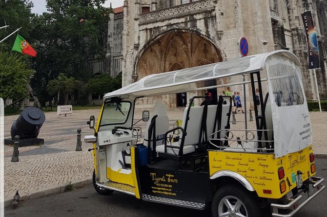 Lisbon Highlights by Tuk Tuk - Alfama brings you into old Lisbon