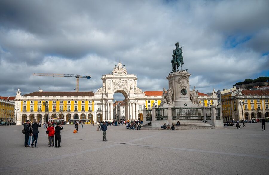 Lisbon: Old Town City Tour by Private Tuktuk - Commerce Square and the lower city