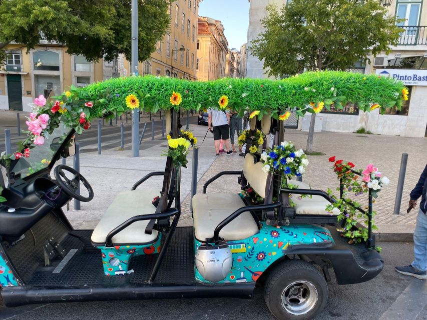 Lisbon: old town sightseeing Tuk-Tuk Tour - Graça and Senhora do Monte above the city