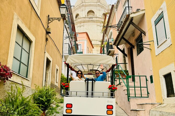 Lisbon: Old Town Tour by Tuk Tuk - Santa Luzia and Portas do Sol