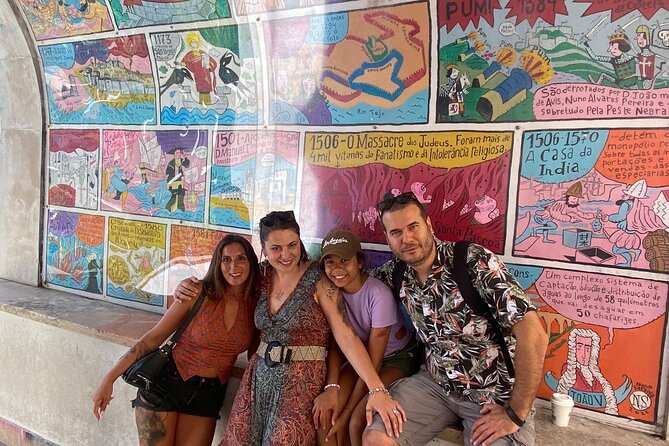 Lisbon Old Town Tour by Tuk Tuk with Local Guide - Santa Luzia and Portas do Sol: Lisbon’s postcard views