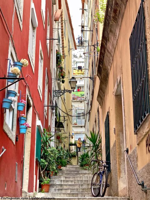 Lisbon: Private City Tour in Alfama and Chiado with Tuk Tuk - Starting at Mercado da Ribeira and Time Out Market