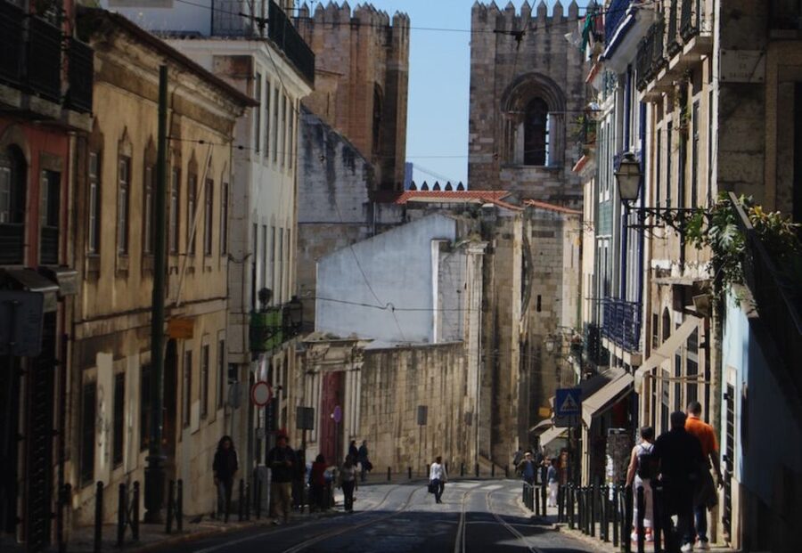 Lisbon: Private Expert City Tour by Eco Tuk Tuk - Key points to know before you book