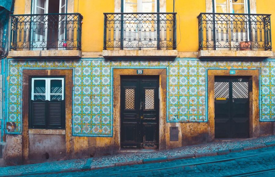 Lisbon: Private Expert City Tour by Eco Tuk Tuk - Why a tuk tuk works so well in Lisbon