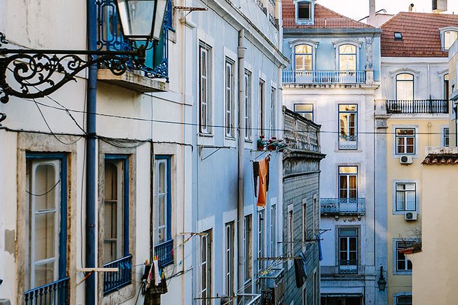 Lisbon: Private Guided Electric Tuk Tuk Tour with Tastings - Four hours is a fast introduction, not a full Lisbon course