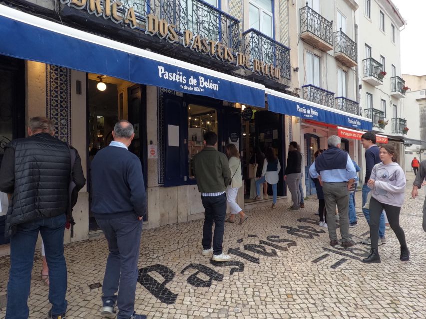 Lisbon:Private guided historical sightseeing Tour by TUK-TUK - Who should book this Lisbon tour?