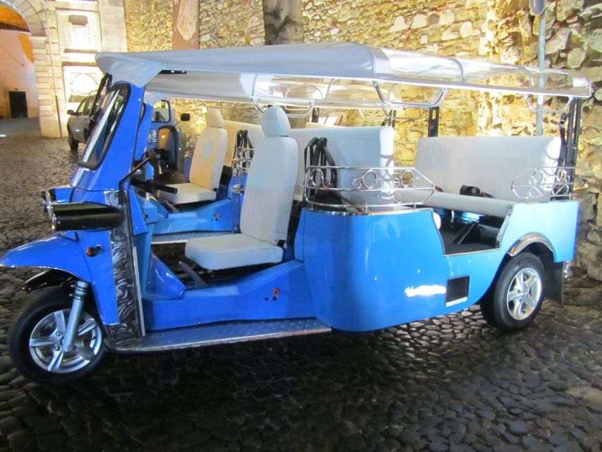 Lisbon: Private Guided Tour of Historical Center by Tuk Tuk - Alfama, the cathedral, and the castle hill