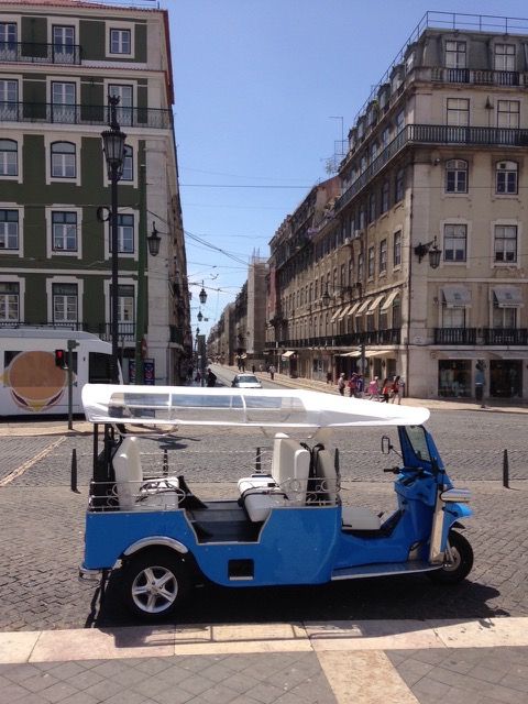 Lisbon: Private Guided Tour of Historical Center by Tuk Tuk - From Rossio Square into the old center