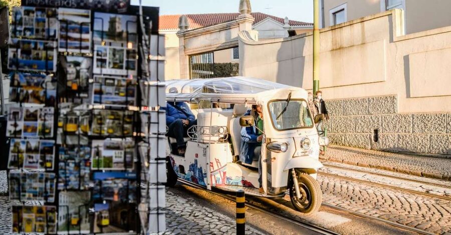 Lisbon: Private Historic Tour by Eco Tuk Tuk - Choosing between one, two, three, and four hours
