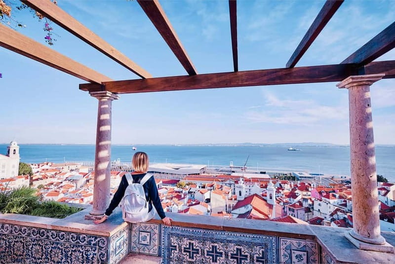 Lisbon: Private Old Town Tuk-Tuk Tour - Choosing between 90 minutes and four hours