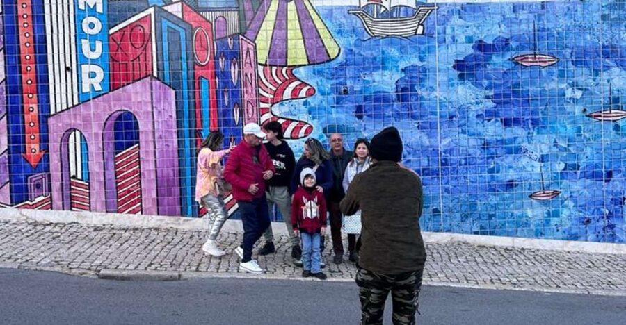 Lisbon Private Sightseeing Photography Tour with Tuk Tuk - One hour or 2.75 hours: settle this before booking