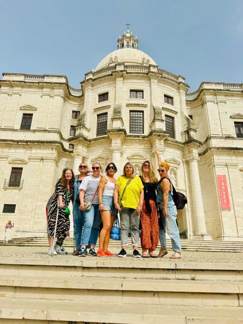 Lisbon: Private Sightseeing Tour by Tuk-Tuk - What the guide service adds