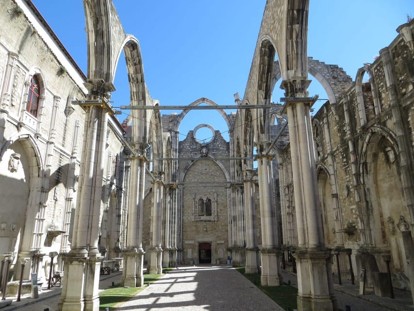 Lisbon: Private Tour by Tuk Tuk - What the guide adds to the experience