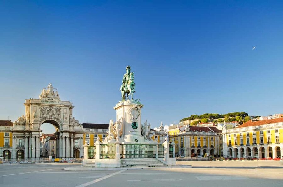 Lisbon: Private Tuk-Tuk City Tour With Local Guide - From Lisbon Cathedral to the Roman Theater