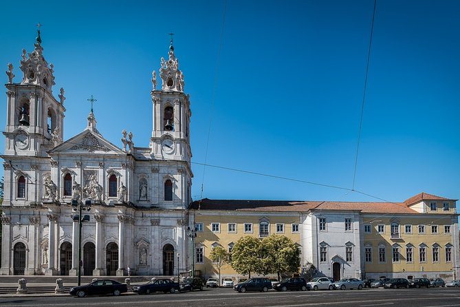 Lisbon Private Tuk Tuk Tour and Hotel Pickup: 2, 3, or 4 Hours - Guides who add more than directions