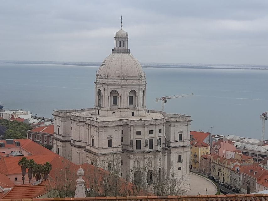 Lisbon: Private Tuk-Tuk Tour for 2 hours - Key points to know before booking