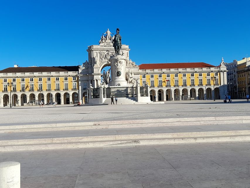 Lisbon: Private Tuk-Tuk Tour for 2 hours - Why a tuk-tuk works well in Lisbon