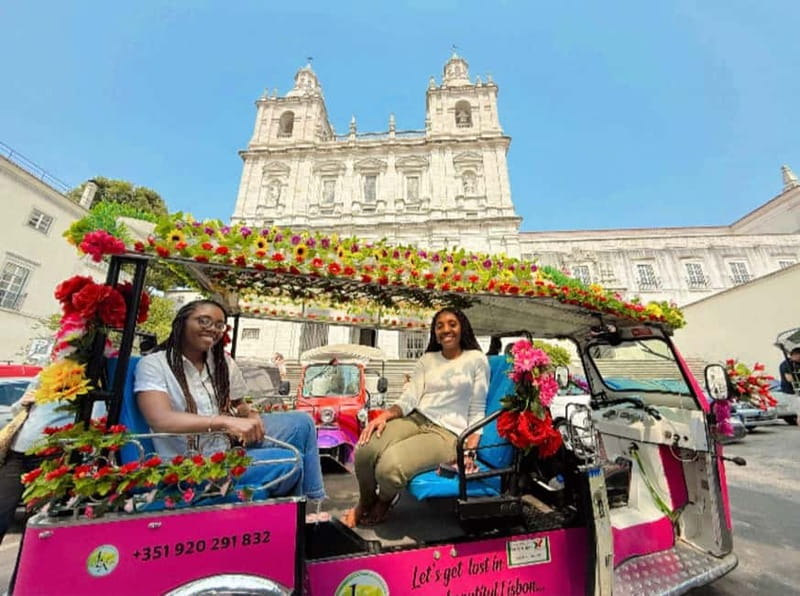 Lisbon: Private Tuk-Tuk Tour of Old Town & Scenic Viewpoints - Lisbon Cathedral and the first climb into Alfama