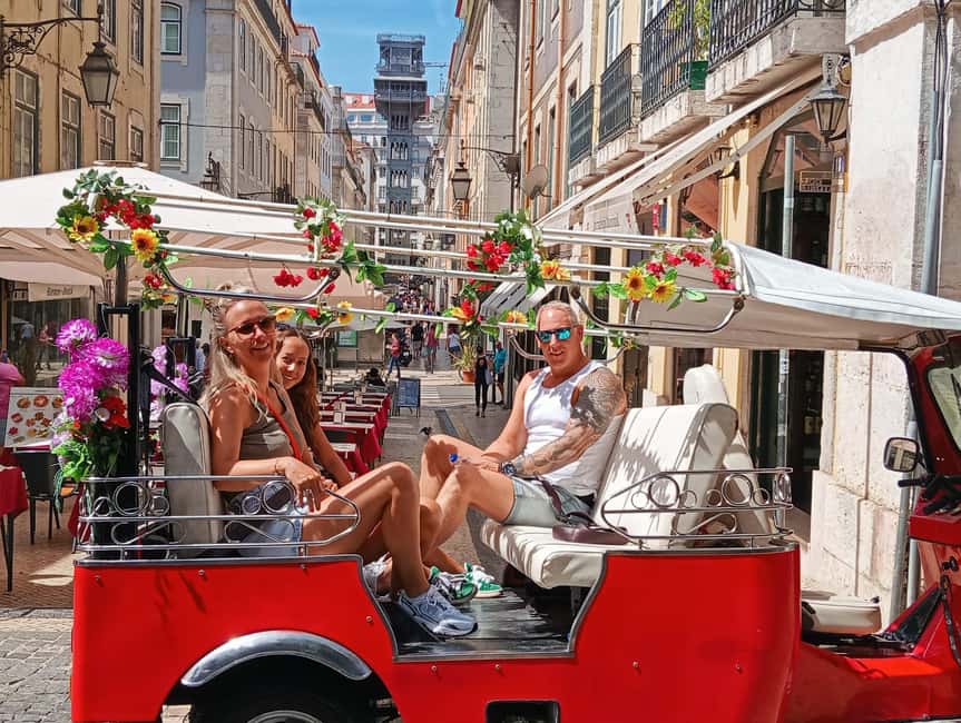Lisbon: Private Tuk-Tuk Tour of Old Town & Scenic Viewpoints - Rua Augusta Arch and the return through the lower city