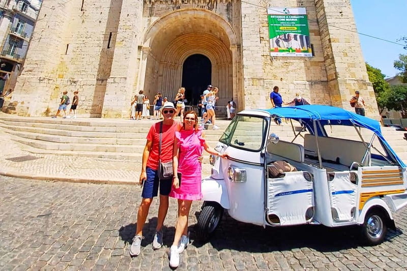 Lisbon: Private Tuk-Tuk Tour with Local Guide - Key points to know before booking