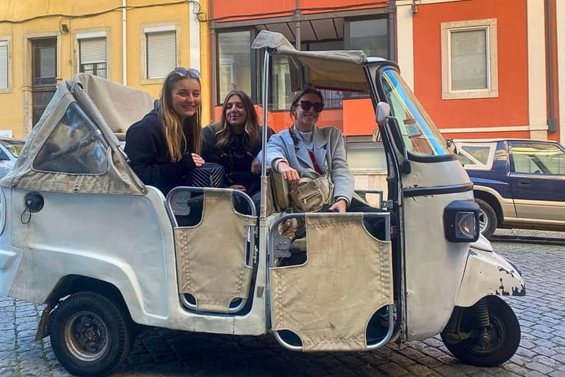 Lisbon: Private Tuk-Tuk Tour with Local Guide - A brief stop at Lisbon Cathedral