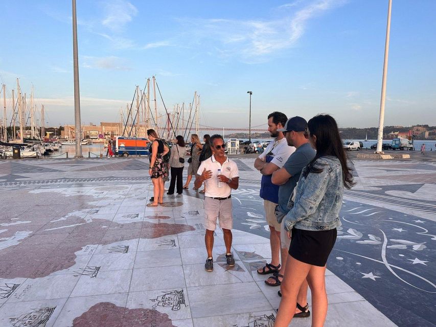 Lisbon: Private Tuk-Tuk Tour - Starting beside Time Out Market and Praça do Comércio