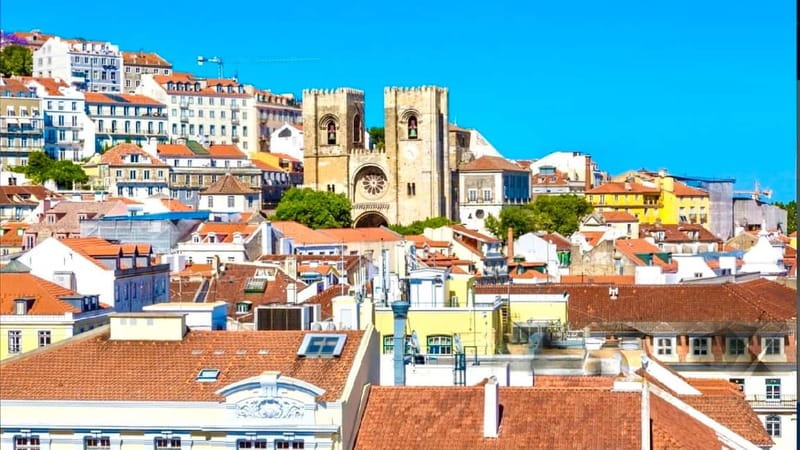 Lisbon: Private Tuktuk Tour with History & Music - Key points to know before booking